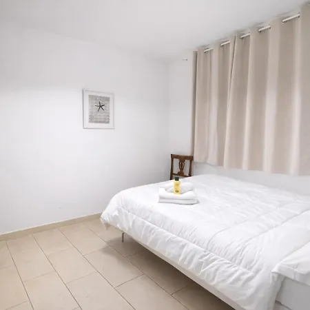 Dimoras 3br Center Balcony & Parking Lejlighed Olbia